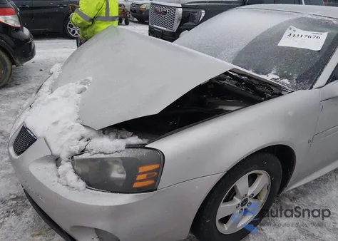 2006 Pontiac Grand Prix z USA, uszkodzony, nr VIN 2G2WP552361201485